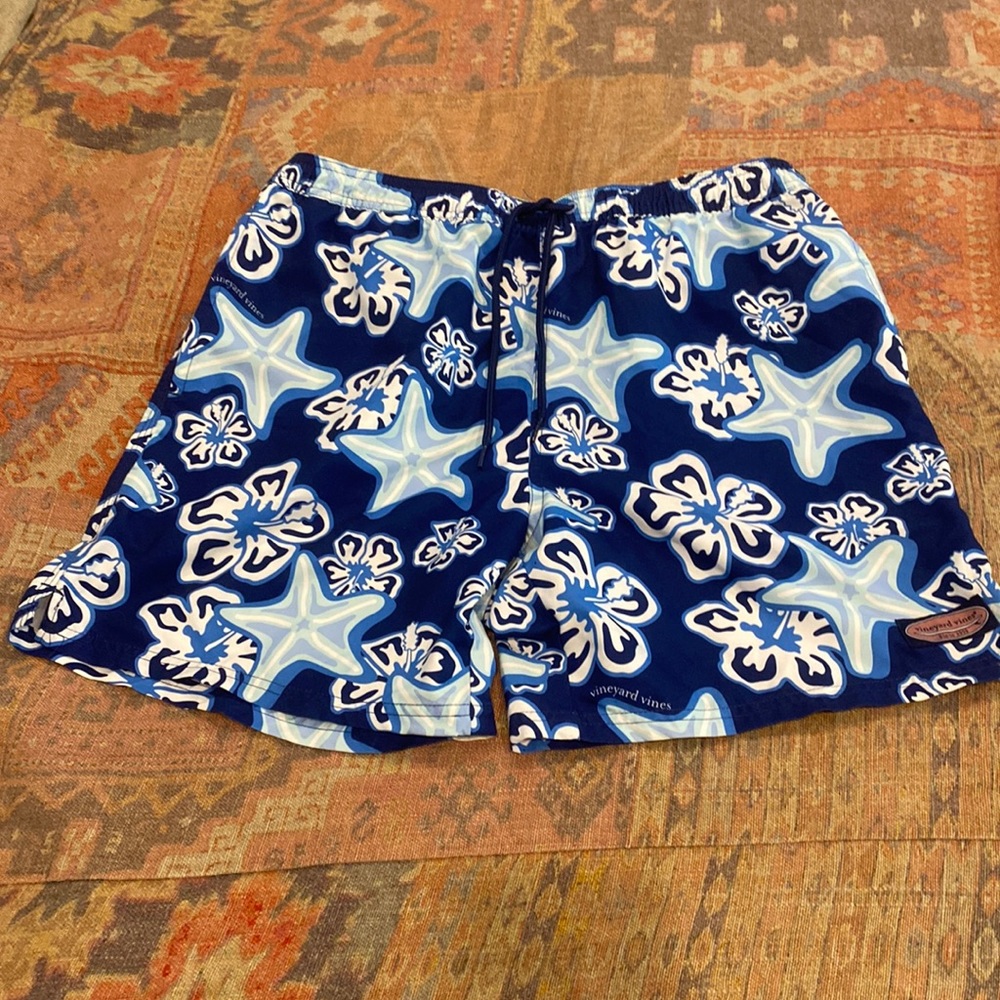 Vineyard vines shorts
